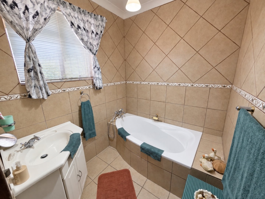 3 Bedroom Property for Sale in Arboretum Free State